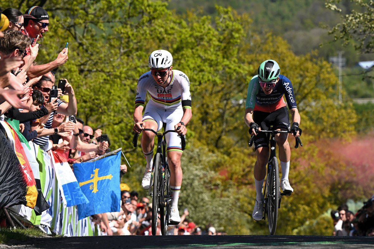 #PoliPepe1879 Un nuevo Monumento, Lieja, para Pogacar, pero con un protagonista diferente: Paul Seixas. Primavera Ciclista, con <a href="/guilleortiz_77/">Guille Ortiz</a> 

pepediario.com/polipepe1879-d…