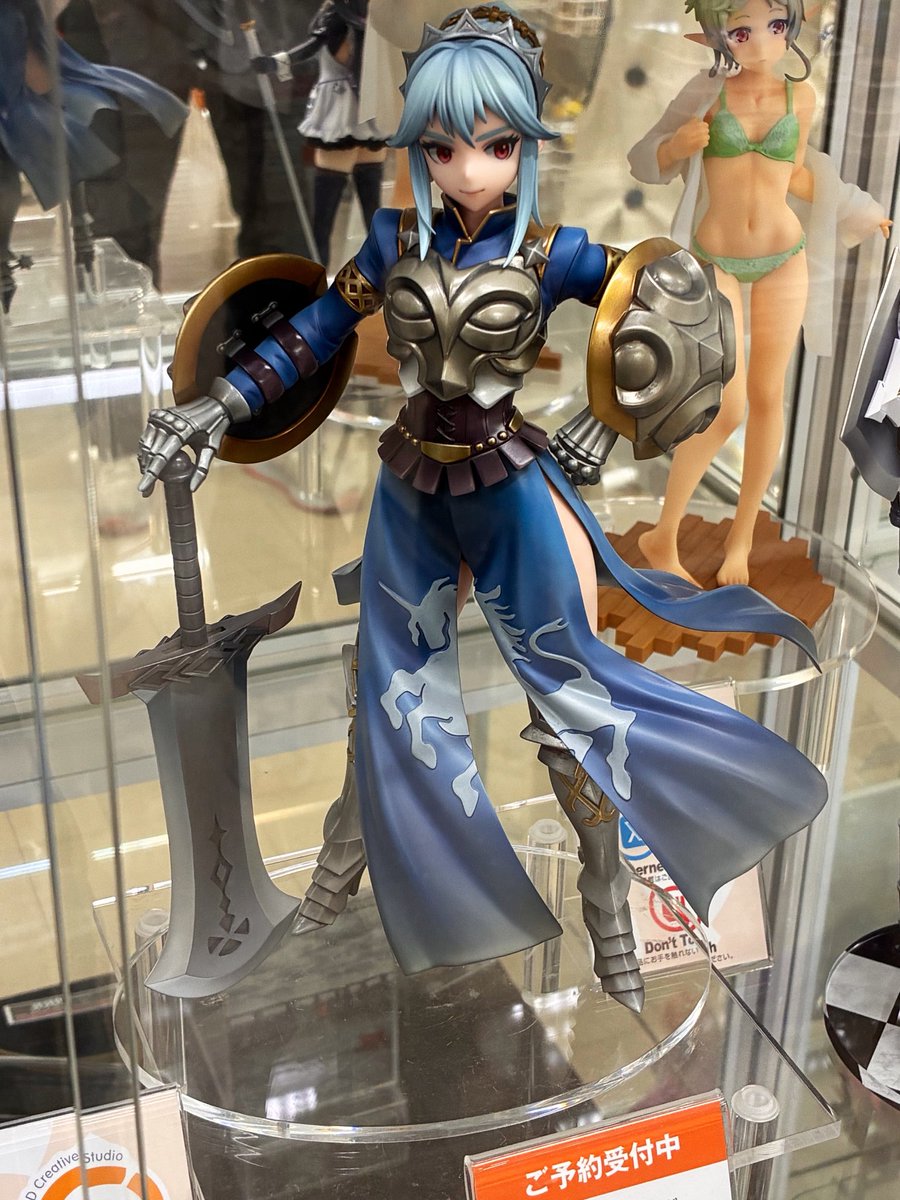 ラジ館でフィギュアを覗いてみたり。

ユニコーンオーバーロード
ヴァージニア(ヴァルキュリア)
飾られていました✨

見た目も装備も性格も全部好き…。
あれもこれも欲しい。どうしよう？