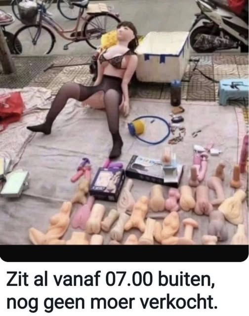 ZoNeutraal's tweet photo. It is King's Day now, and we have a free market for private individuals. I was out on the street very early, but 4 hours later I hadn't sold anything. How is that possible? https://t.co/UyzfQjLCZW