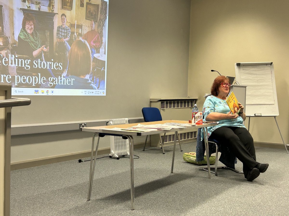 ydmcc1's tweet photo. Year 2 BEd students @stranbelfast enjoying a wonderfully enjoyable morning of storytelling and highlighting the importance of oracy with @LizTellsStories https://t.co/lChGyRGfOR