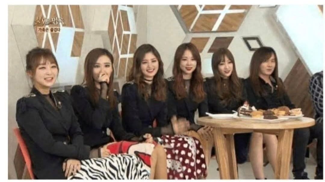 이상한점을 찾아보시오 https://t.co/05cj0OGAJM
