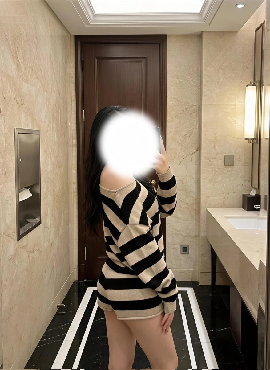 FB Couple tweet media