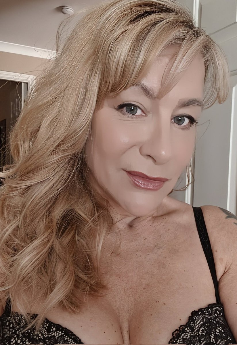 Mistress Dannay tweet media