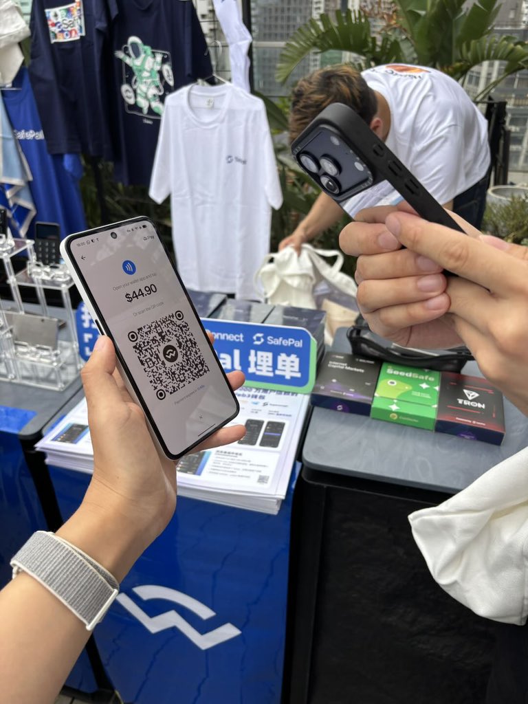 WalletConnect tweet media