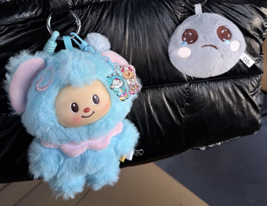 น้องดลลี่แม่พาน้องใหม่เข้าบ้าน

หงึก…

มาเล่นกันเถอะพี่ดลลี่ 

(แม่รักน้องเท่ากันคั๊บ🤭😆💨)

#Butterbear  X #EUNSEOK