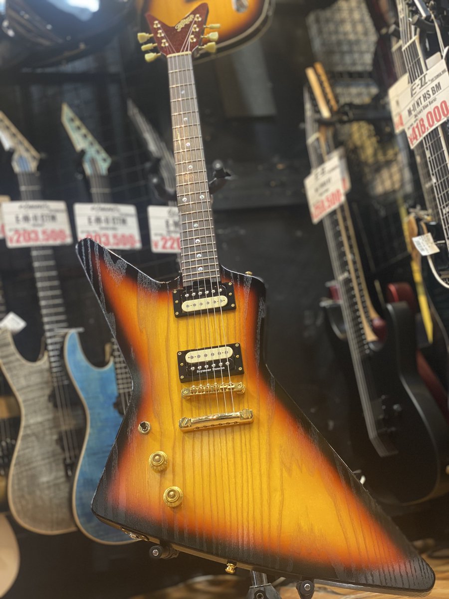 esptechhouse's tweet image. ‍[中古入荷]
Navigator Custom Order EXP-White Ash L/H 【USED】

ホワイトアッシュ2Pボディにココボロ指板、ココボロネックを採用したオーダーメイド品✨️

コンディション超良好です！

ハードケース付属
￥495,000-にて販売開始❕
#テクハスタッフたがわ
#御茶ノ水 #ESP #ギター #エレキギター
