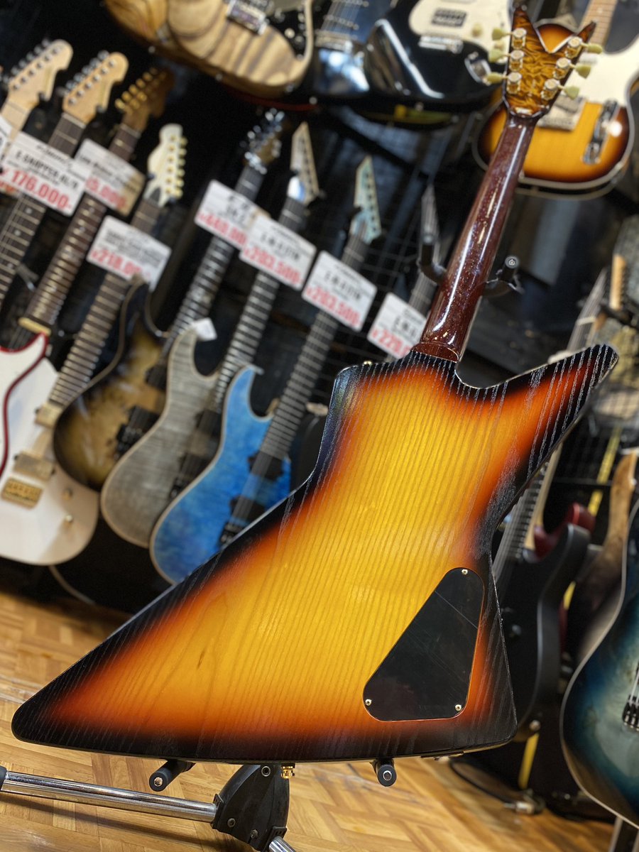 esptechhouse's tweet image. ‍[中古入荷]
Navigator Custom Order EXP-White Ash L/H 【USED】

ホワイトアッシュ2Pボディにココボロ指板、ココボロネックを採用したオーダーメイド品✨️

コンディション超良好です！

ハードケース付属
￥495,000-にて販売開始❕
#テクハスタッフたがわ
#御茶ノ水 #ESP #ギター #エレキギター