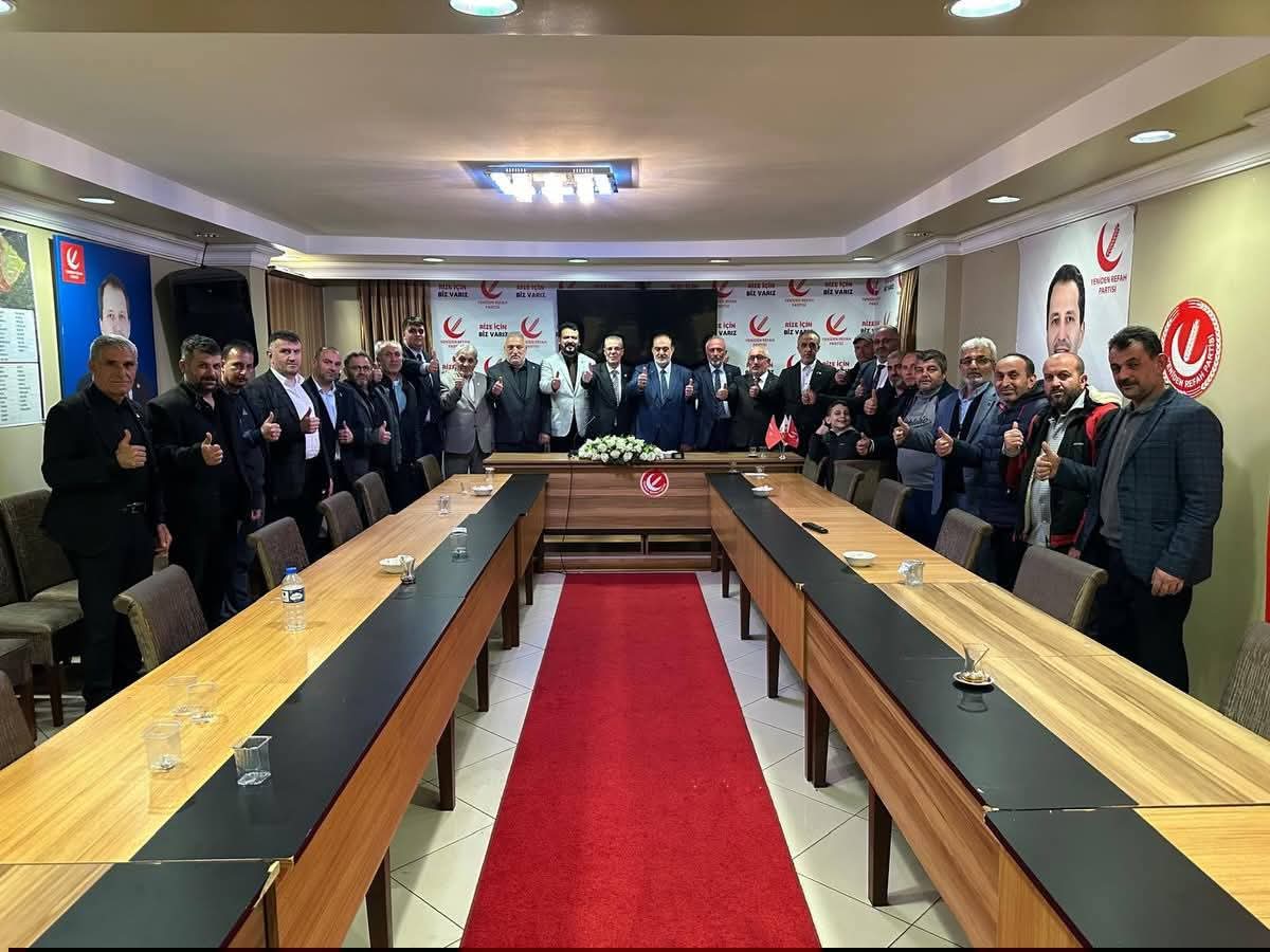 KseoluOsman's tweet photo. Rize Yeniden Refah Partisi il Divan Toplantısı ve Esnaf Ziyareti Gerçekleştirildi
https://t.co/dtDUasrsOZ

@rprefahpartisi  Rize İl Başkanlığı’nda İlk divan toplantısı gerçekleştirildi 
Ardından esnaf ve #Rize Kitap Fuarı ziyaret edildi
@CemilColakRP
#sallandık #motorin #Erbakan https://t.co/YCiTzrALq0