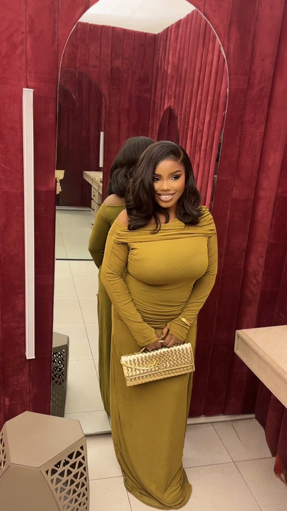 Zainab🤍 tweet media