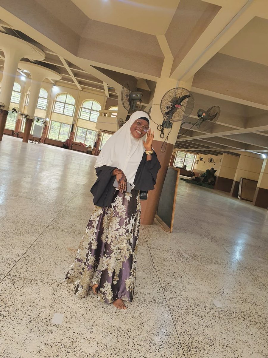 Islamiyyyyah.(THE PRESTIGE POISE)🧣✂️ tweet media