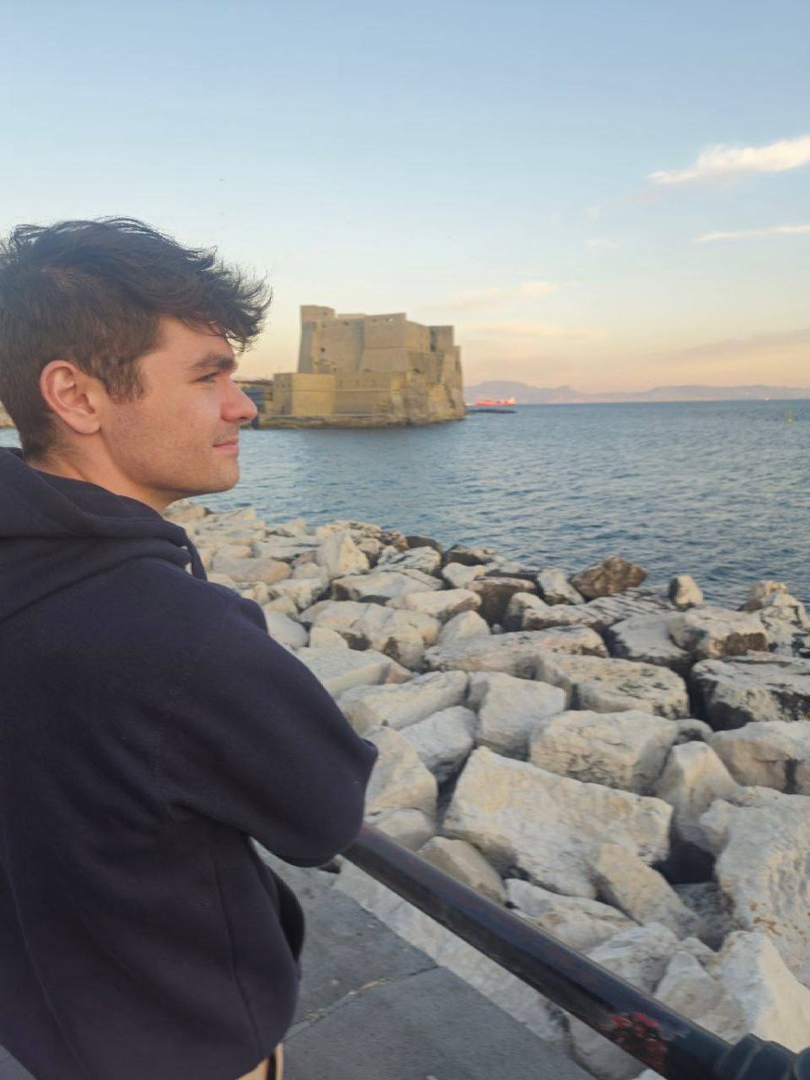 1stclassclips tweet media