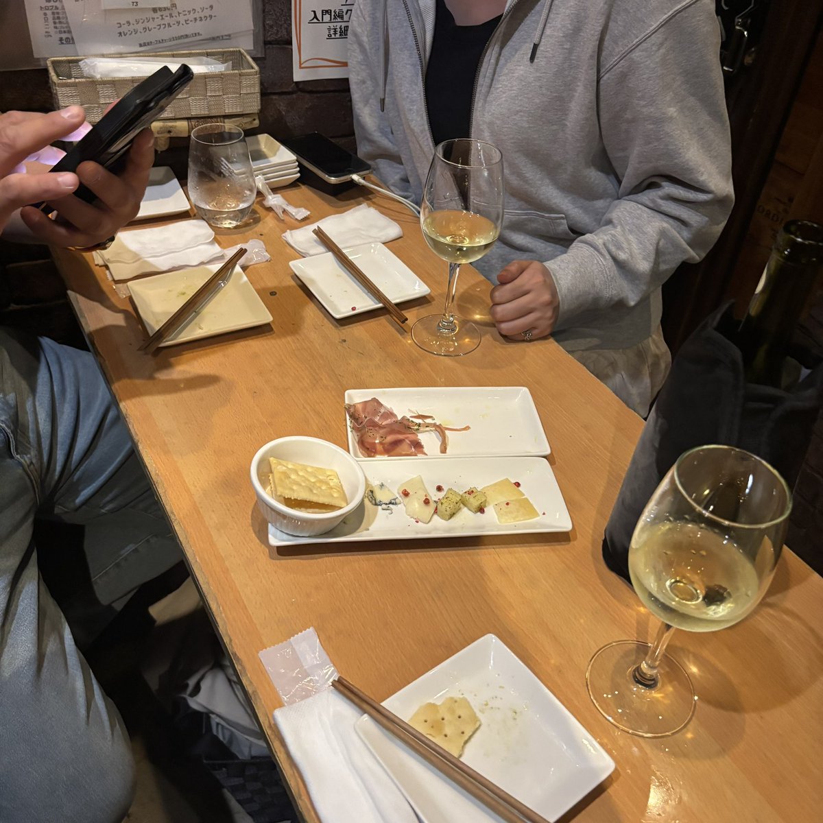 kotarou___32's tweet photo. えびとピザを食らった。
懐かしくて楽しくて安心できる仲間と https://t.co/VPiS6okTXW