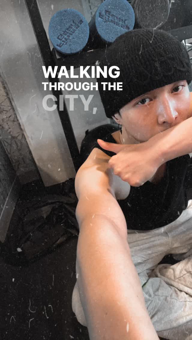 weibotranslate's tweet image. 20260427 @layzhang IG Story uodate

#LayZhang #Lay #Yixing #장이씽 #레이 #レイ  #อี้ชิง  #ييشينغ #张艺兴 #ییشینگ