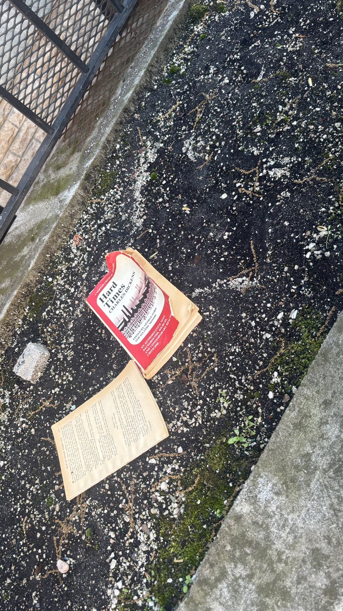 ada_interactive's tweet photo. Damn even the book is havin a hard time https://t.co/retIUCtvWY