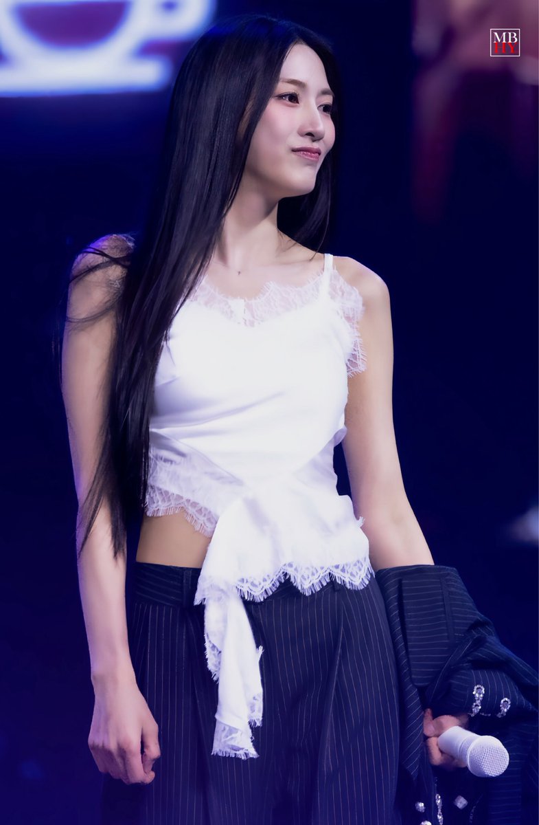 Mostbeautifulhayoung tweet media