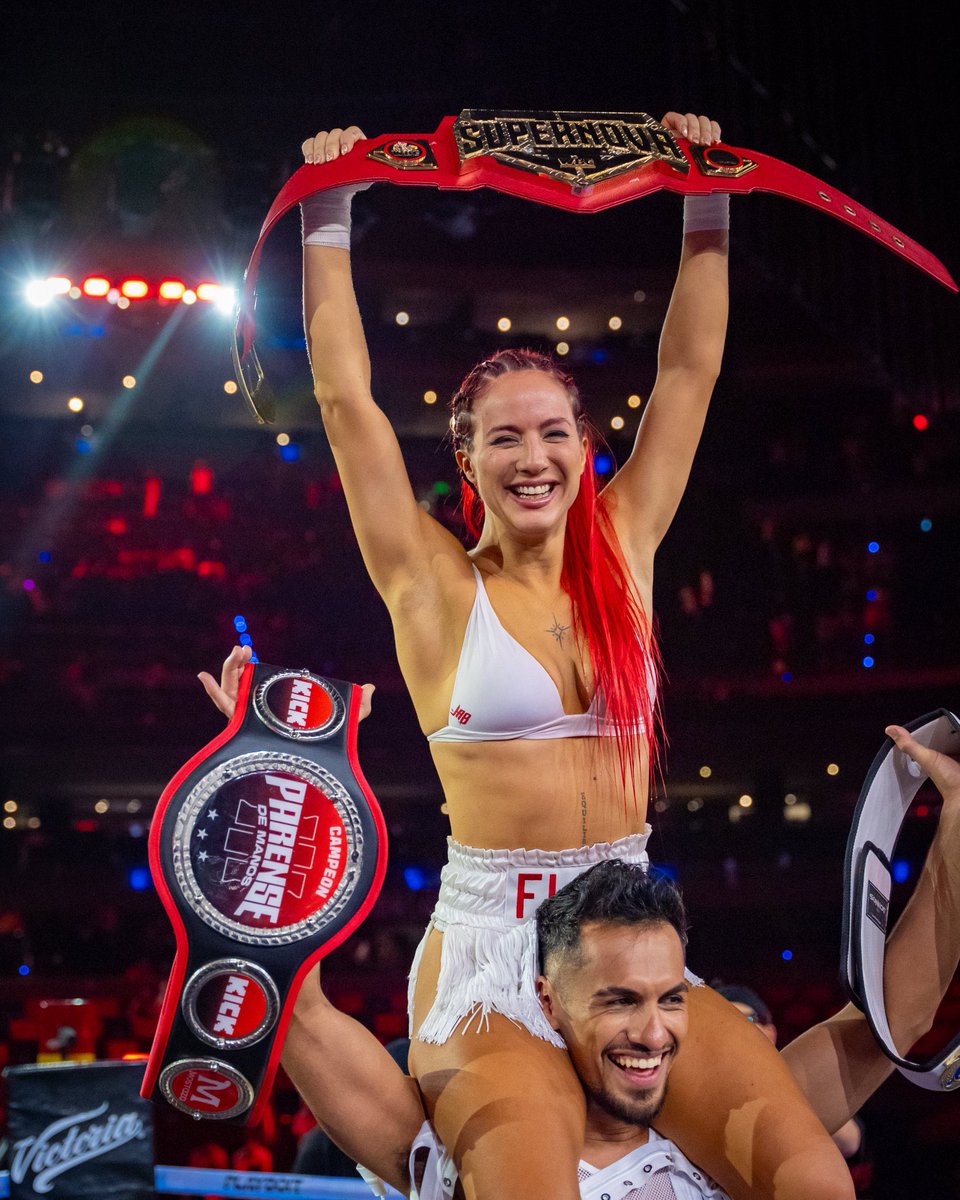 iconicdemie's tweet photo. buenos días solo a los campeones de las peleas estelares de supernova ❤️ https://t.co/d3YXkaD5wc