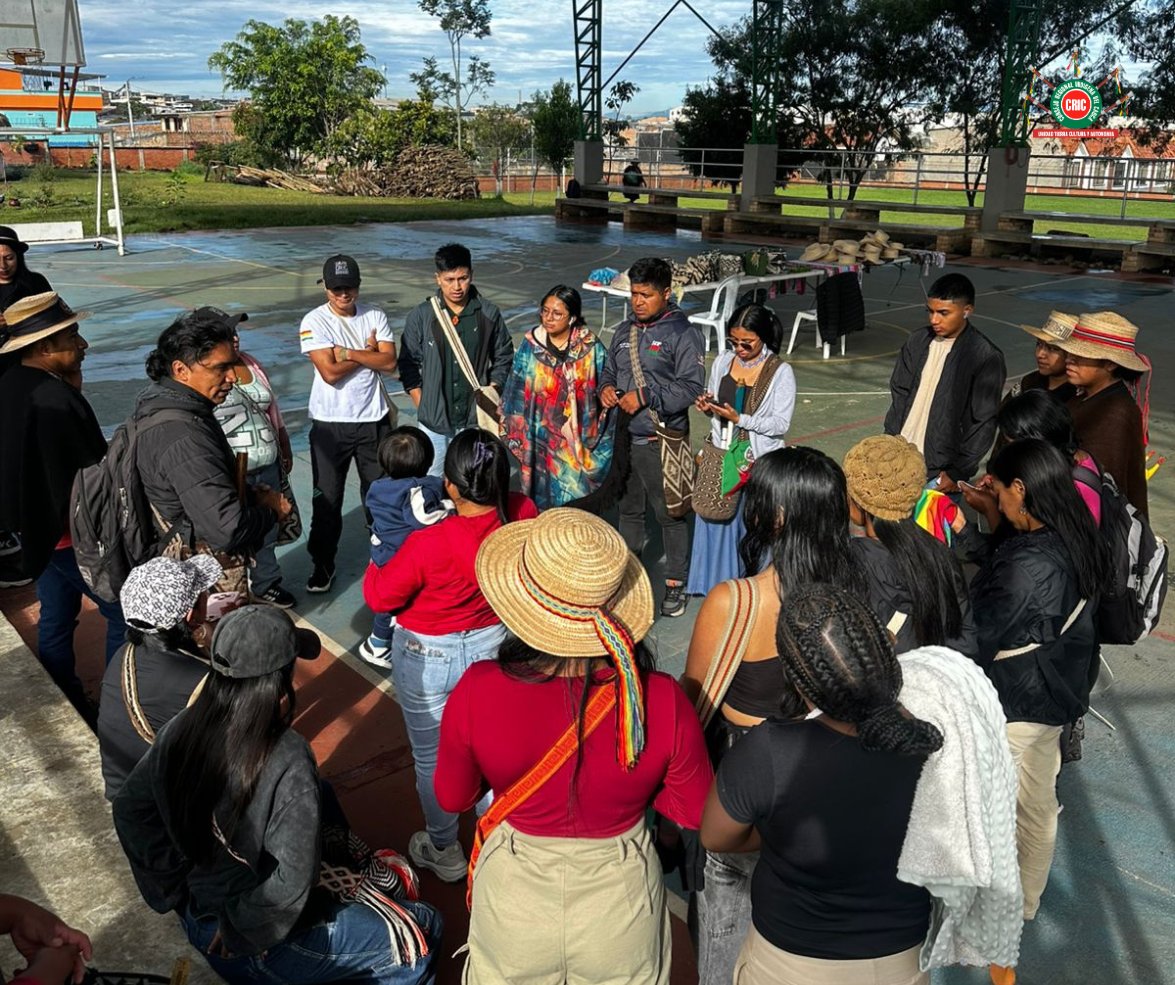 CRIC_Cauca's tweet photo. #UAIIN | 🇧🇾 En la Universidad Autónoma Indígena Intercultural UAIIN-CRIC, dinamizadores, estudiantes y compañeros y compañeras de la organización se preparan para el recibimiento de la Tulpa de nuestra universidad, un espacio cultural y espiritual que nos convoca como comunidad. https://t.co/RjuZF9Azdz