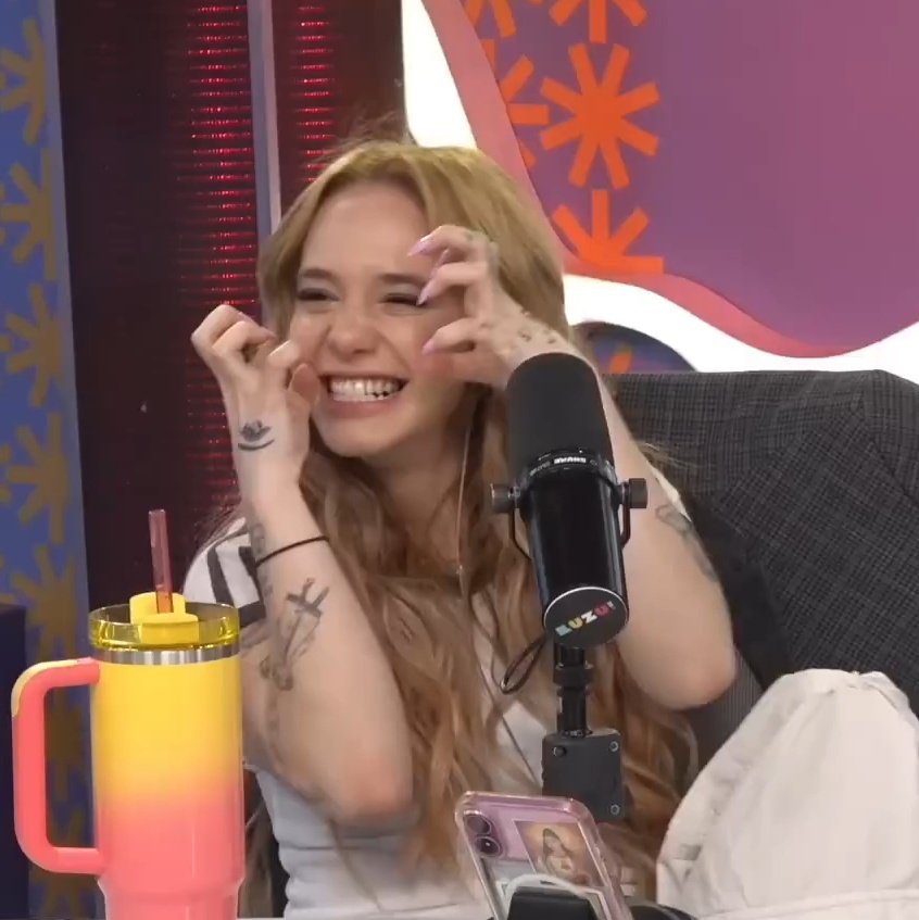 sweetieange_'s tweet photo. "volvio a las 8am, AMO que salga" #nadiedicenada https://t.co/mCx0WCaAXk