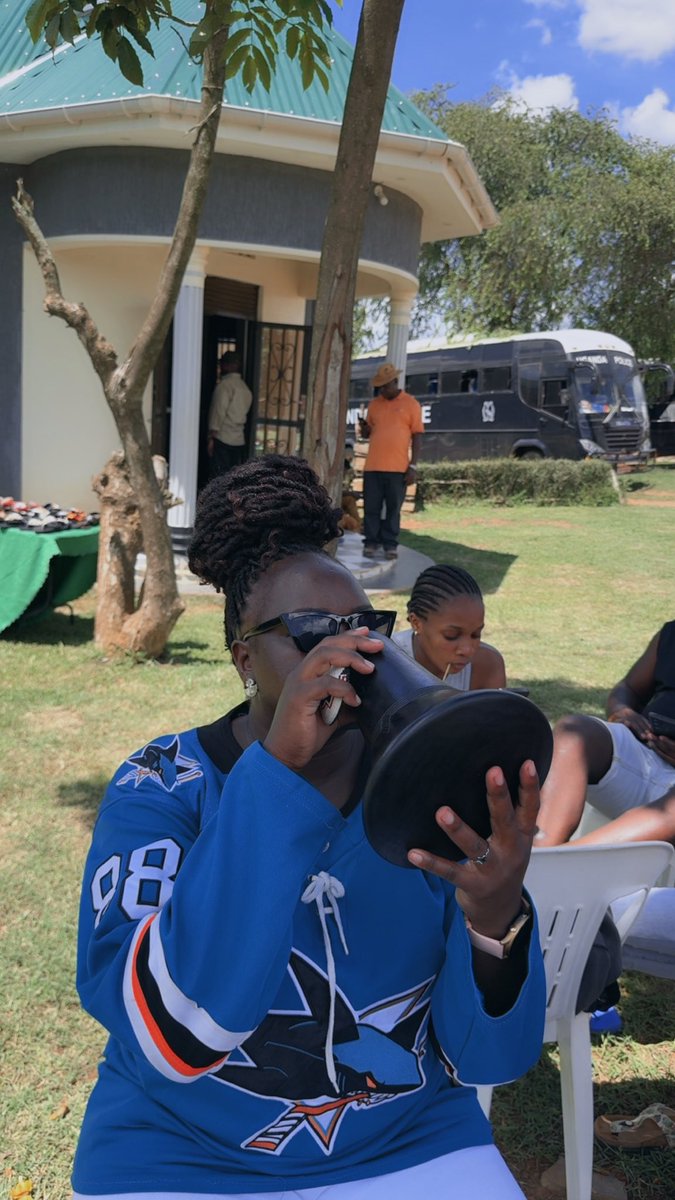 UnrulyMidwife's tweet image. Am sorry if I no longer drive you crazy, amafuta Kati bagaseera
#iamcaroltaradelioness 
#justforfun 
#randoms