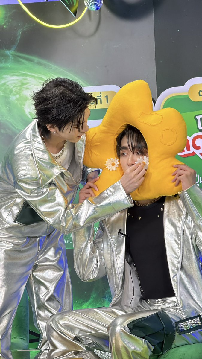 bluey💛💜⚝⁷| ROME IS MY ROLE MODEL tweet media