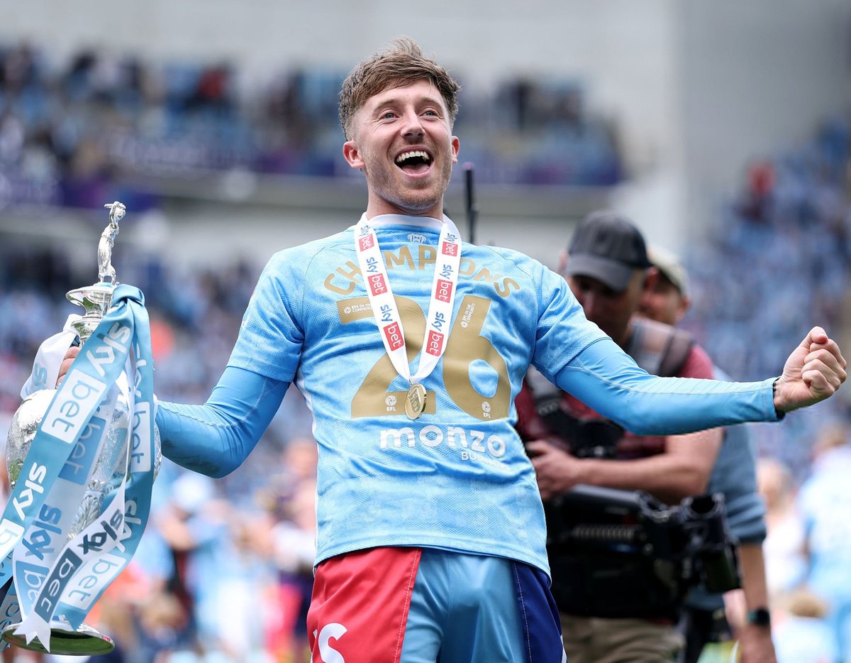 Random Feed tweet media