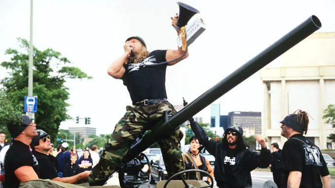 wrestle_hist's tweet image. 4/27/1998  

D-Generation X tried to invade WCW Nitro from the Norfolk Scope in Norfolk, Virginia.  

#WCW #WCWNitro #WWF #WWE #WWERaw #DGenertationX #DX #TripleH #Chyna #XPac #TheNewAgeOutlaws #RoadDogg #BillyGunn