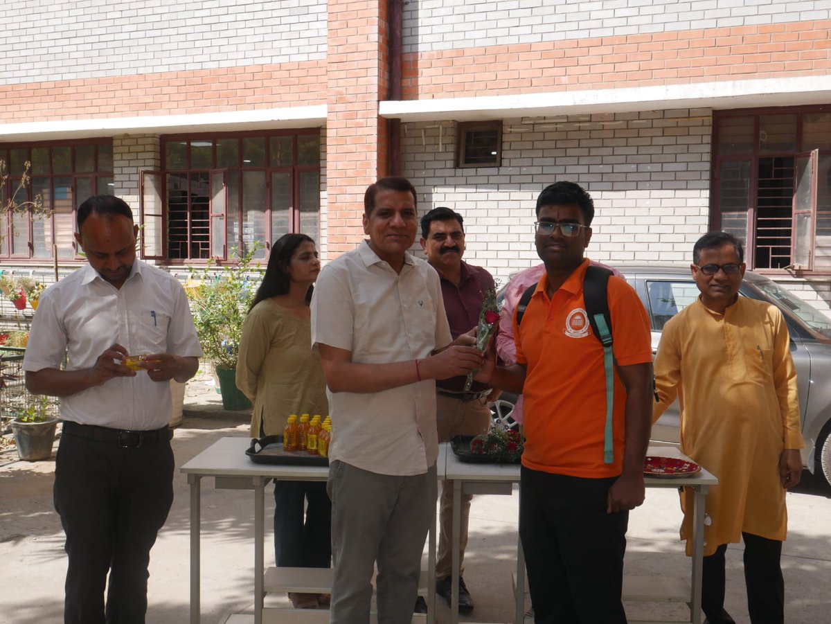 DietBhola's tweet image. Our proud D.El.Ed Student Teachers received a warm welcome as they embark on their journey into the II Year.
Wishing them the very best in the years to come. May they become passionate #teachers who contribute to building #ViksitBharat. @DrAnilTeotia2 #TeacherEducation