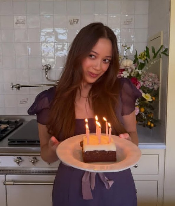 manifesting BINI x laufey in a collab, interaction, one frame, same sit, tiktok, IG stories, IG post, hello, laugh and goodby,

#BINI #laufey