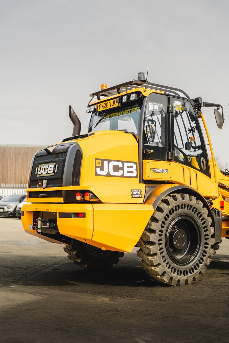 Watling_JCB's tweet image. How good does this TM320 look?! 🟡

Fresh PDI and kitted out with Maxam MS709 semi solid waste spec tyres. Zero punctures, zero downtime, just maximum productivity on site.

#WatlingJCB #JCB #TM320