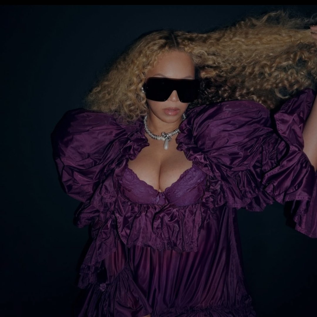 Beysus Gisellegend tweet media