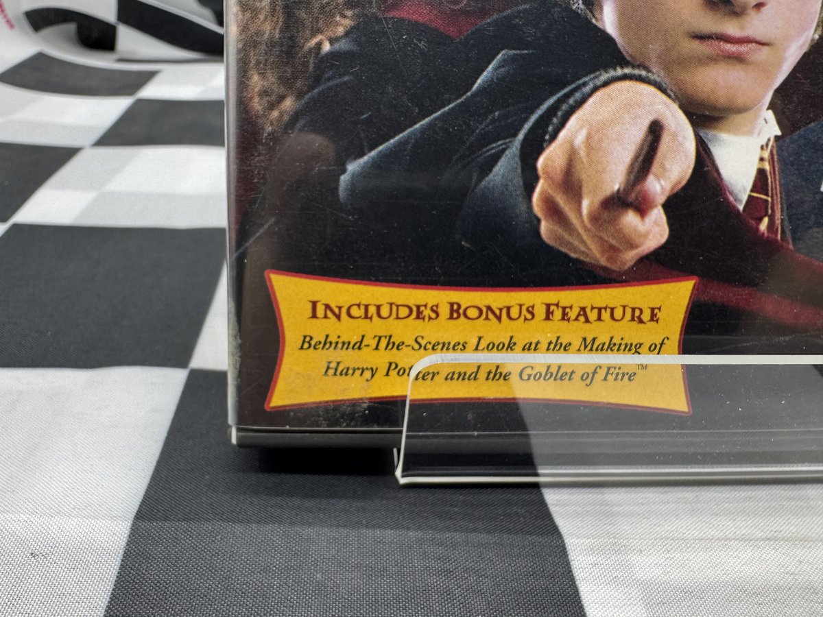 WilliamJGraham's tweet image. Check out Harry Potter Scene it? The DVD Game Sampler-2006 ebay.us/m/51IDlg #eBay via @eBay 
The Harry Potter Scene It? The DVD Game Sampler-2006 by Mattel is a family game that allows 2 players to enjoy the popular Scene It gameplay based on the Harry Potter movie series.