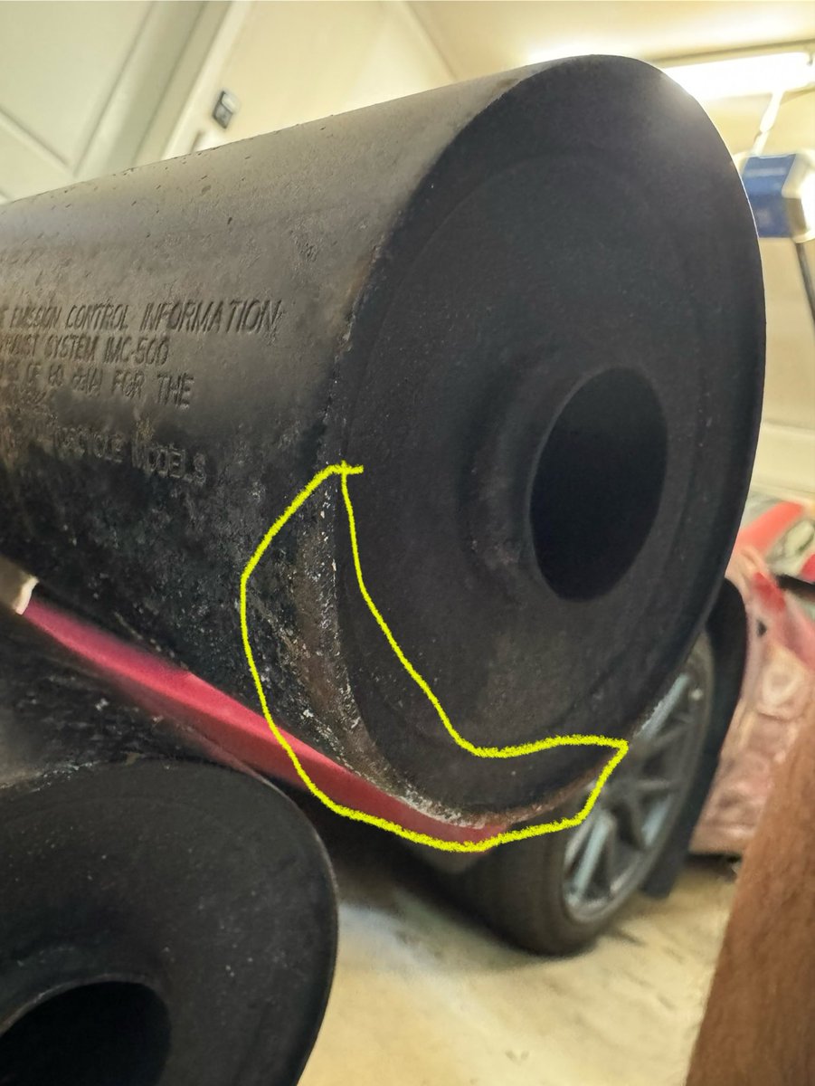 Sum33tSharma's tweet photo. Hi @indianmotocycle ,

Would you mind expediting this request? 

Here are some more pictures of other parts of the bike that are rusting:

I’d highly appreciate it if you could pls look into this matter urgently.

Thanks https://t.co/g0mGP3aPTu