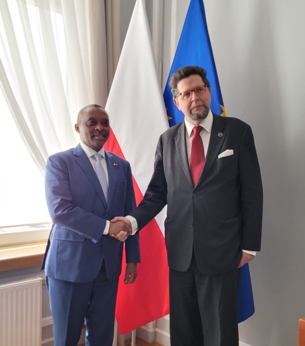 Rwanda_Poland's tweet image. Today, @ashyaka paid a courtesy visit to Hon. Dr. Andrzej Szeptycki, Undersecretary of State at the Polish Ministry of Science and Higher Education. Their discussions explored areas enhancing cooperation between Rwanda and Poland in #science and higher #education.