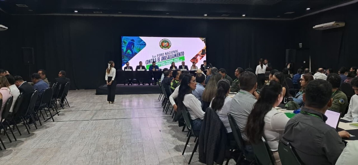 NotiBoliviaCom's tweet image. #NotiBolivia │ Santa Cruz: Fiscal Departamental destaca en foro nacional la coordinación interinstitucional para proteger el derecho propietario

Leer más: ift.tt/Zzl81Xy
 
#Bolivia