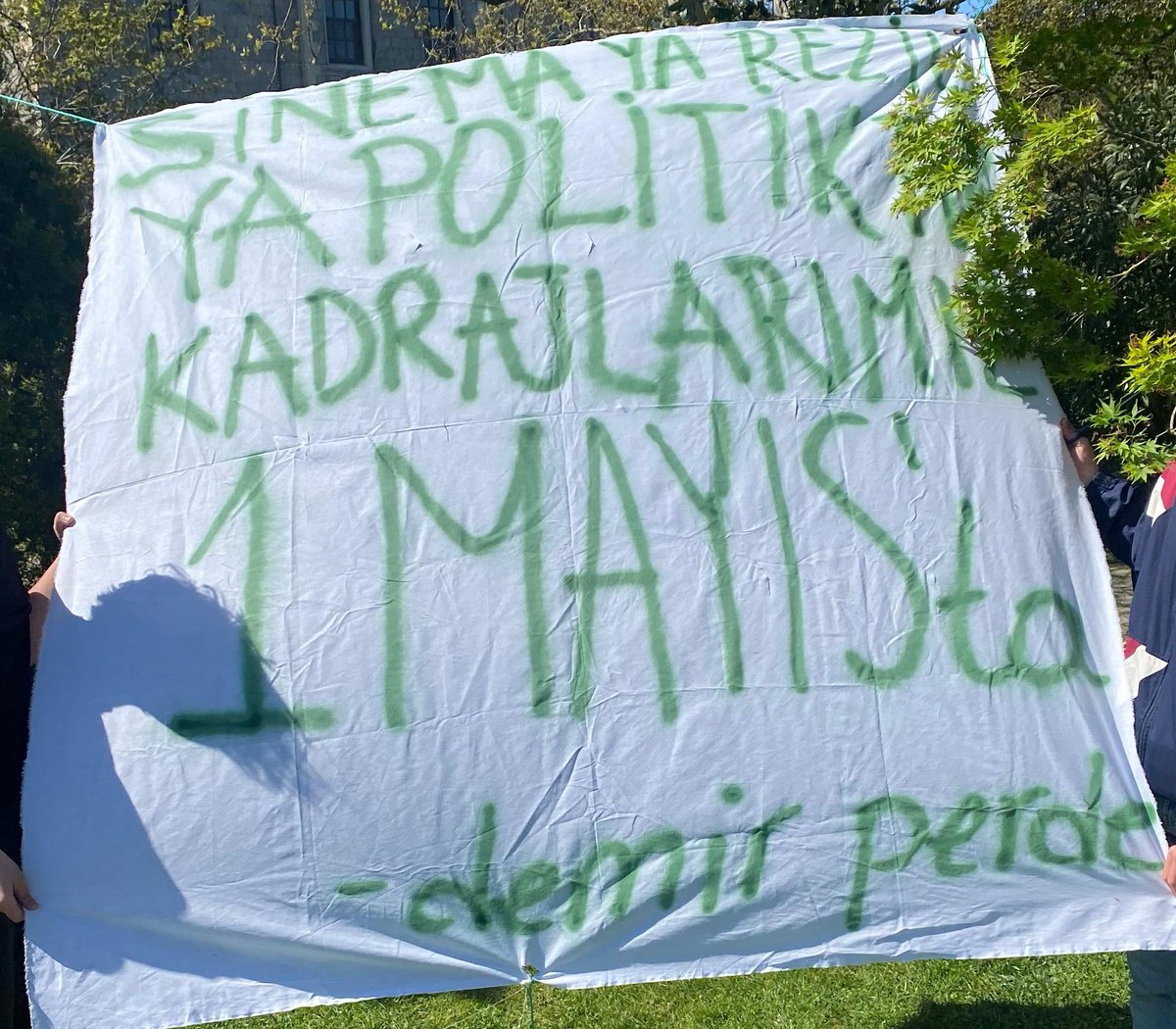 demir perde tweet media