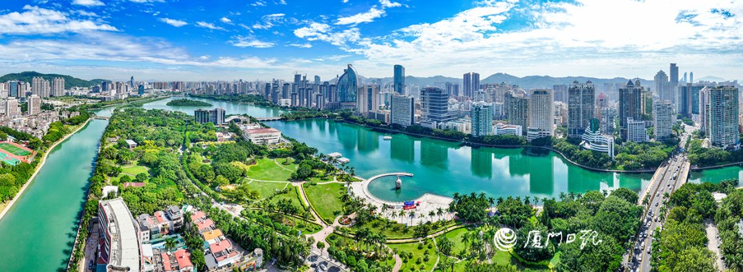 xmenglish's tweet image. Customs officials announced last week that #Xiamen's total #import and #export value in the first quarter of the year topped 243.8 billion yuan (up year-on-year by 12.9 percent). This marks the first time the totals exceeded the 240 billion yuan in the time period.