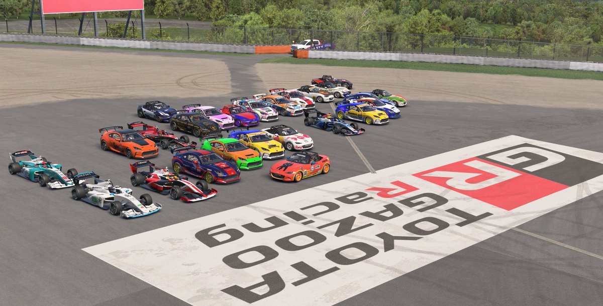 _Aserora_7's tweet image. 久しぶりのiRacing🏁

最近本当に仕事も忙しく、家でもなかなか走る時間がなかったので楽しかったです。
初参加の方も、常連のみなさんも、ありがとうございました🙇‍♀️

3枚目📷つつ。@TSUTSU_RacingMS さん
 #EnjoyRace
 #iRacing