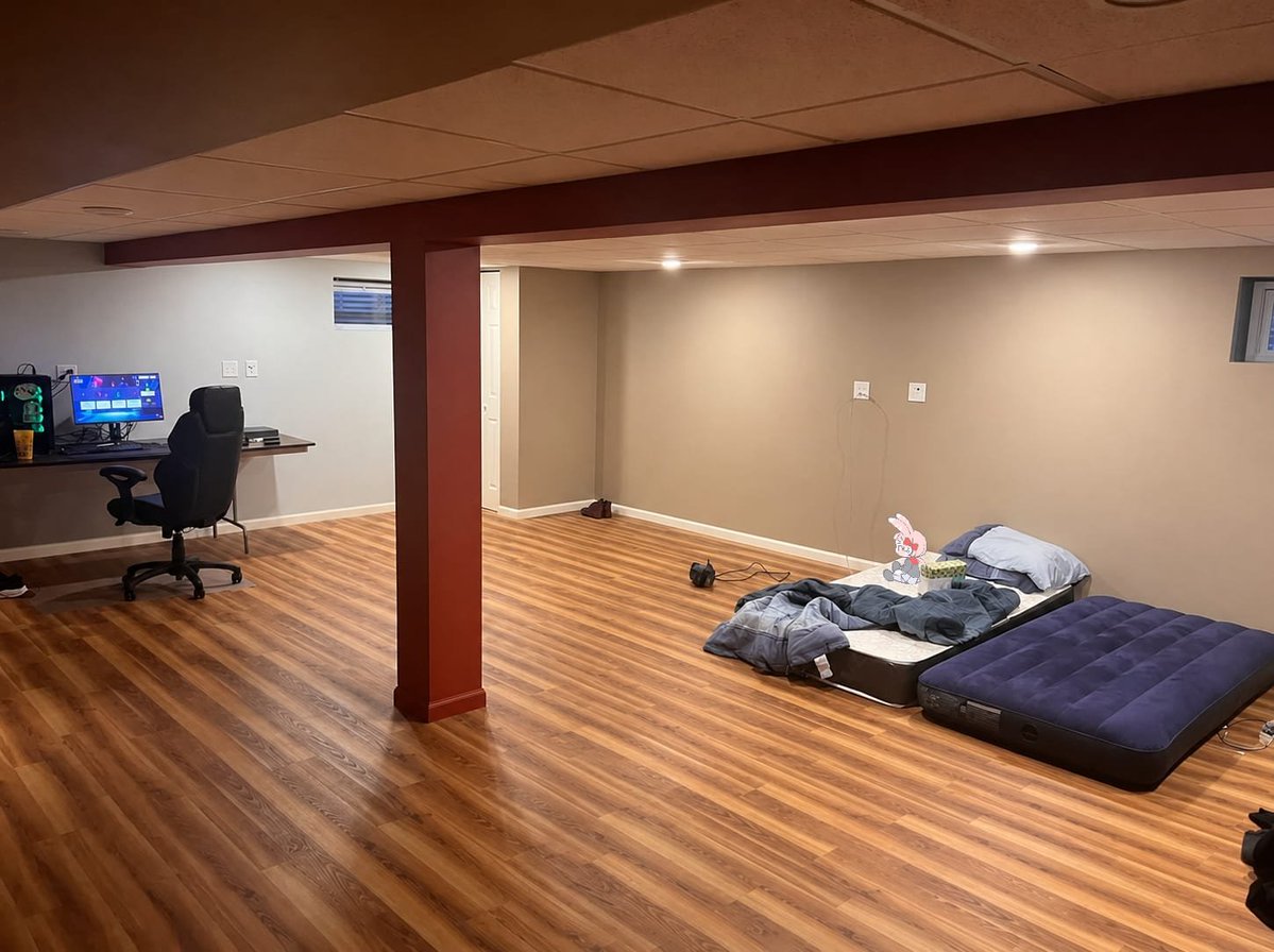 MairiSagi's tweet image. los hombres realmente creen que está bien vivir así 🤔 ⁉️