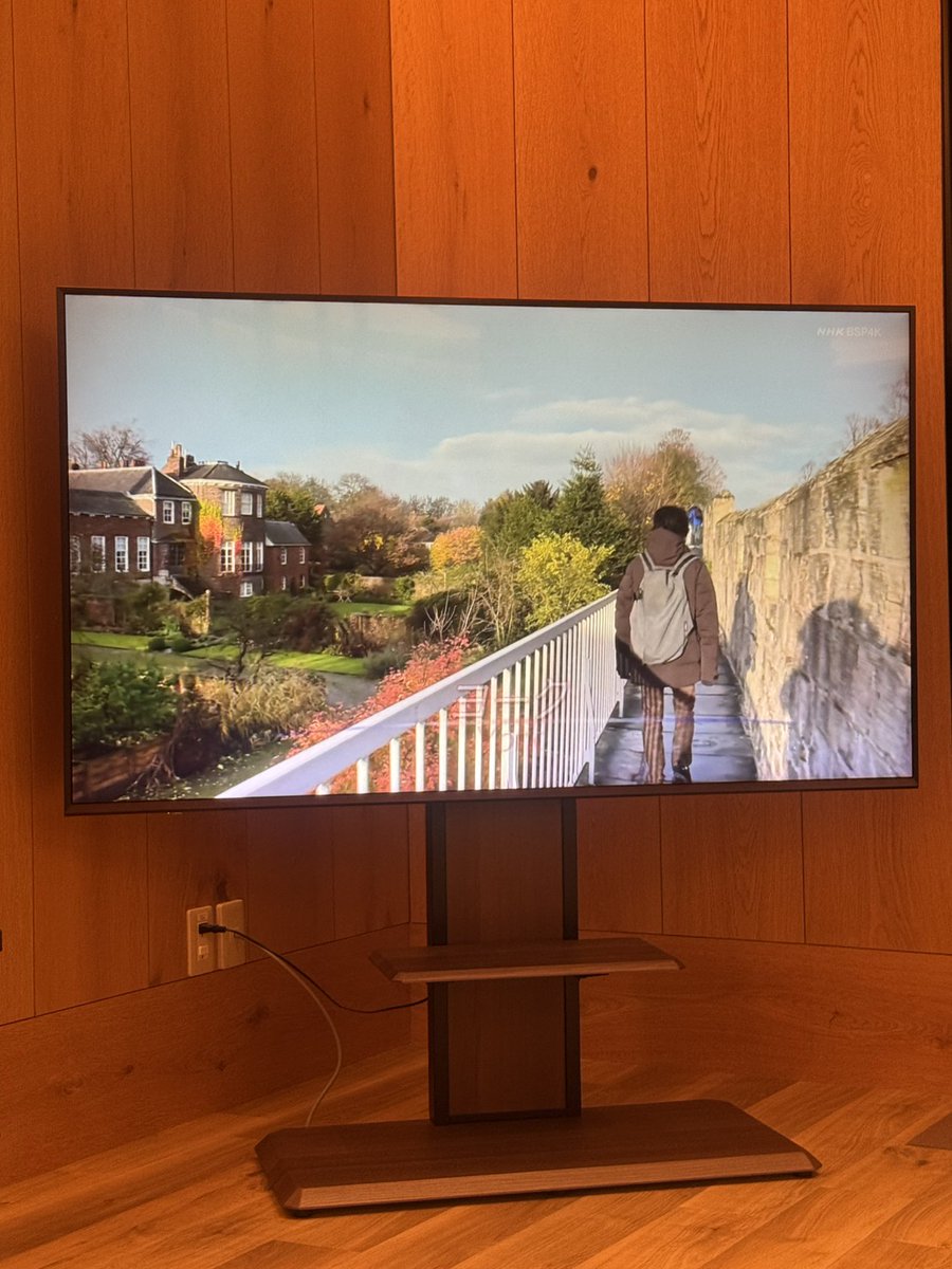 bbapon21's tweet photo. NHKで旅人がイギリス旅しててヨークも立ち寄ってはった
前の家の近くすぎて涙目 https://t.co/jt6xSvVF25