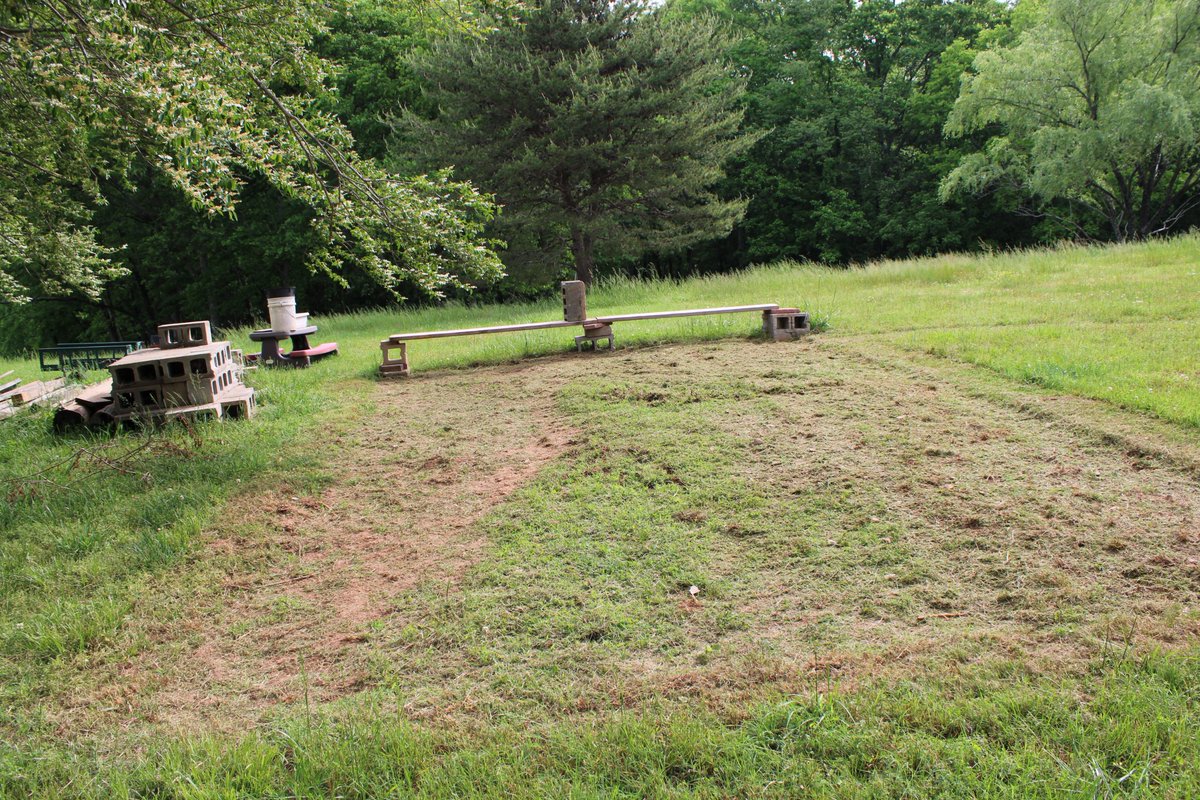 docsanderson's tweet image. #Scientists #Carpenter #RestorationProject #Wolves #Mates @NatGeo @danpeckwx Dan 2 hrs just to set 10 cindar blocks @HeartsofHeroes_ @Nature G Mags Lizzie i had to reclaim the dirt before i could start to work on the foundation. was away from the job to long Mwah Beautifuls Lelon