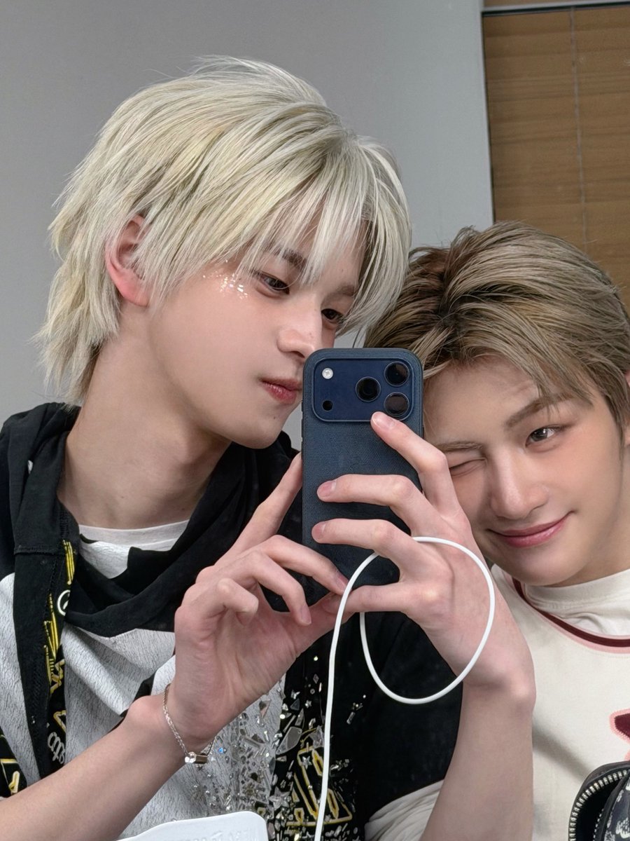 jihoon pics tweet media