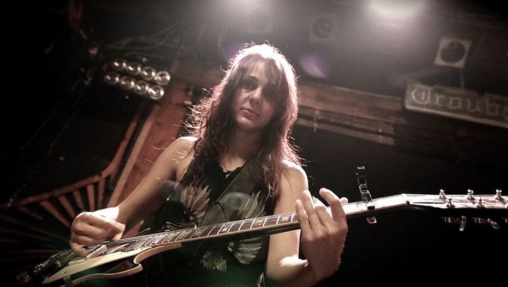 Dead Sara France tweet media