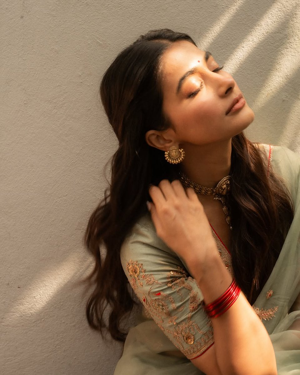 PoojaNetwork's tweet photo. #PoojaHegde ❤️❤️🔥 https://t.co/NyYThdFp0u