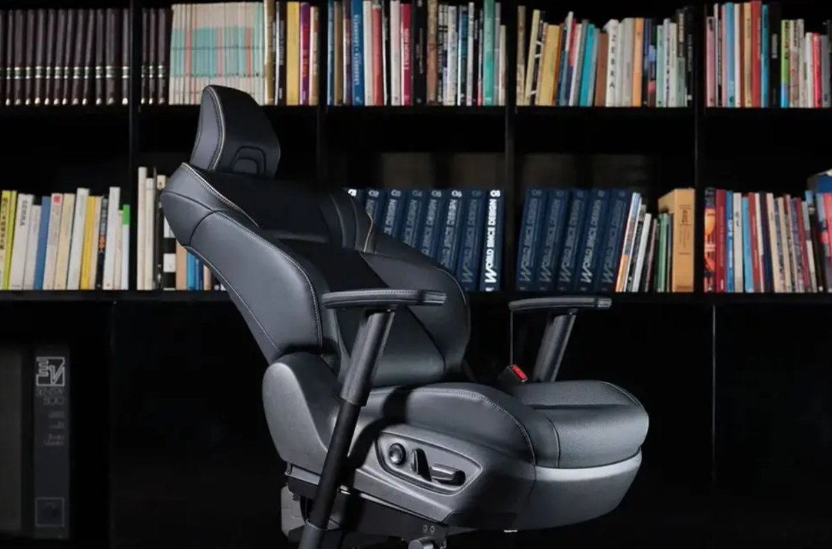 RODRIGORUFINO3K's tweet image. Toyota transforma seu design de poltrona para carros em #cadeiragamer de US$ 3.500

A Crown Seat Desk Chair da #Toyota tem até sistemas de resfriamento e de aquecimento

O assento em si é feito com espuma de alta densidade e revestido com couro veicular. A estrutura é