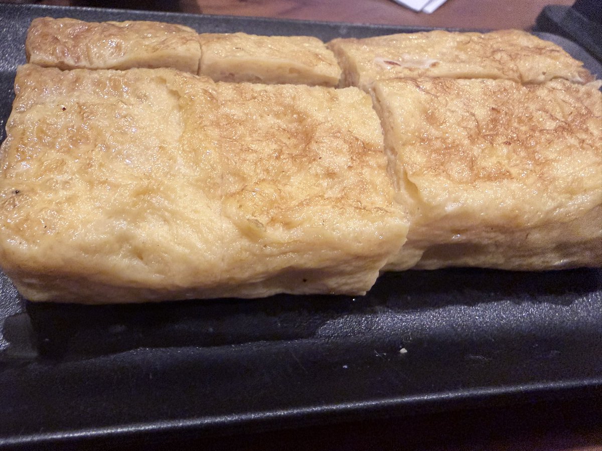potofnext's tweet photo. 夜中の飯テロ🤤ｷﾀ━(ﾟ∀ﾟ)━!

だし巻き玉子焼き

配信しながら🤣

いただきマース😋

#つったんチャンネル https://t.co/hhr3nm9SWK