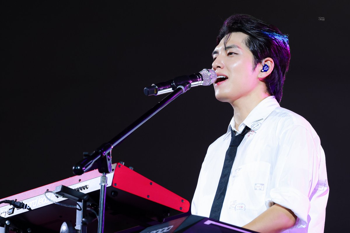 𝘾𝙤𝙯𝙮 𝙘𝙡𝙤𝙪𝙙. tweet media