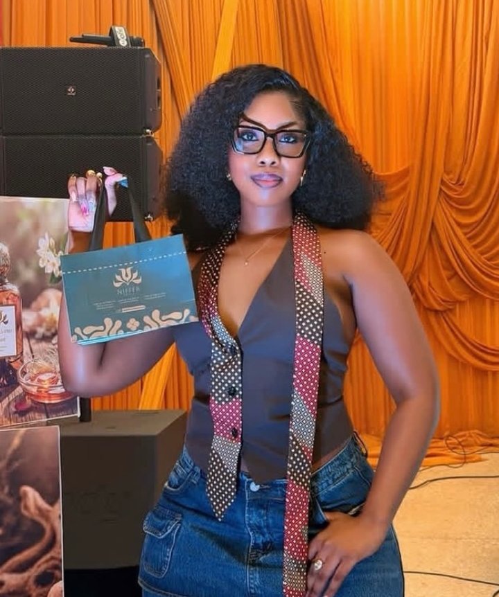 Jenny Fa tweet media