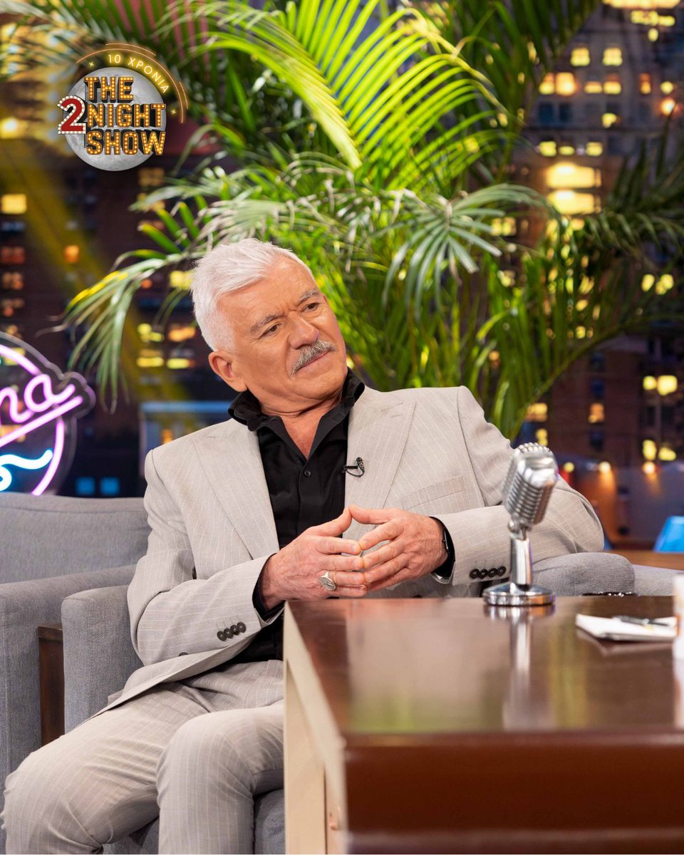 ANT1TV's tweet image. Ο Γρηγόρης Αρναούτογλου υποδέχεται στο πλατό του «The 2Night Show» τον Γιώργο Γιαννόπουλο και τον Κώστα Τουρνά! 🤩

📍 Το #The2NightShow έρχεται απόψε στις 24:00 στον ΑΝΤ1.

#ant1tv #StayTuned