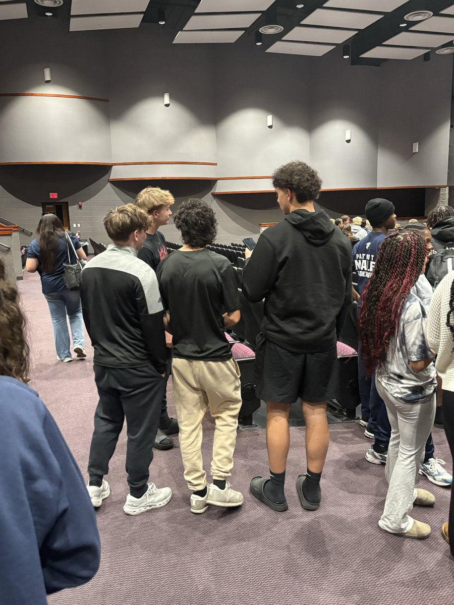 KLAASports's tweet photo. Great morning at the KLAA Leadership Summit. Close to 200 student-athletes for the schools of the KLAA participated!! https://t.co/dTSj9sBqxi