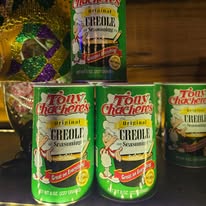 RouxsCreoleCafe's tweet image. The famous Tony Chacheres! On every table because it belongs on every plate! Try some today! 

#eatlocal,#gallatinchamber,#NashvilleEats,#TennesseeEats